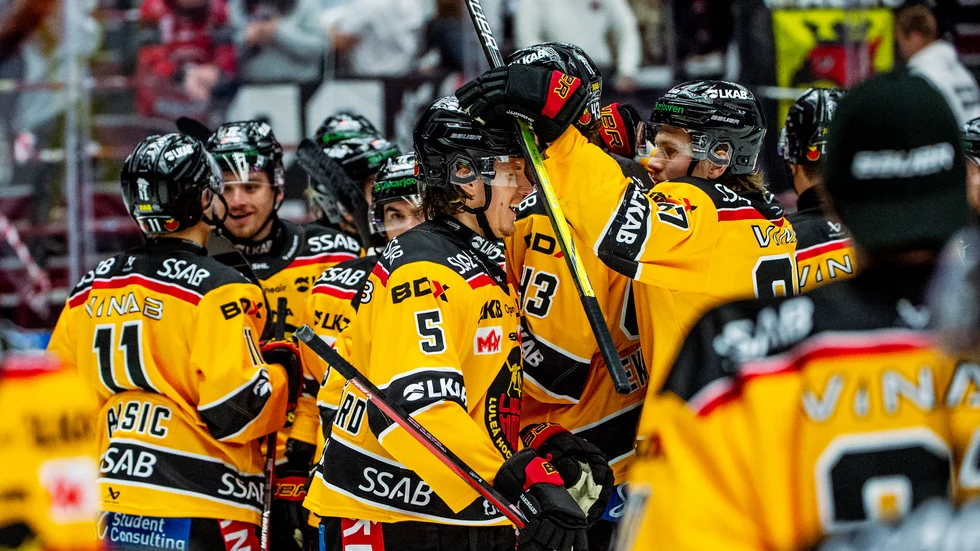 Luleå Hockey fick äntligen segerjubla även på bortaplan när laget tog sin första seger för säsongen på bortais mot Malmö under lördagen.