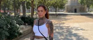 Alexandra upptäckte sambons dubbelliv – kallas "Tinderbedragaren"