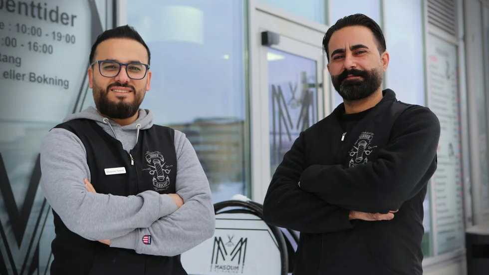 I blott ett år har salongsägaren Yousef Masoum drivit Masoum Klippning i Salabacke tillsammans med vännen Hejar Yasin. Under måndagen erbjöd frisörsalongen en gratis klippning till hemlösa och personer som lever i ekonomisk utsatthet. "Vi spred ordet på sociala medier och delade ut lappar i området", berättar Yousef.