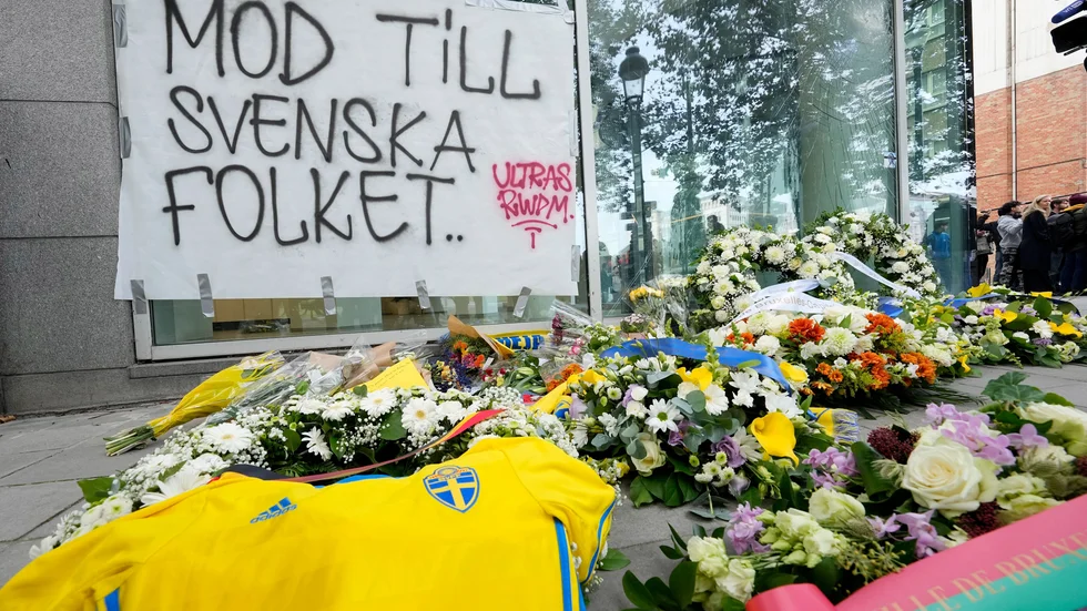 Bild från platsen där två svenskar mördades i Bryssel. Händelsen lär få avsevärda konsekvenser i Sverige.