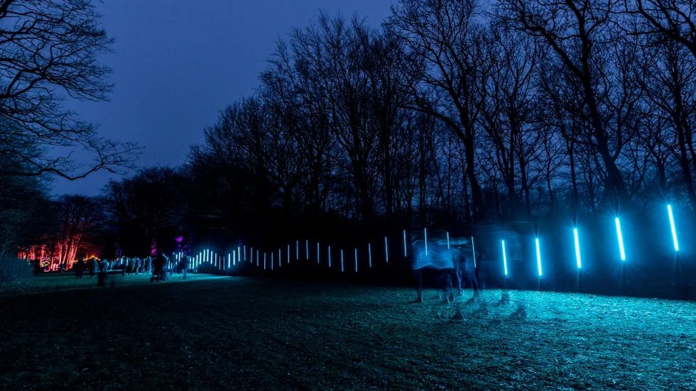 "On the wave of light" är ett interaktivt ljusverk på Östra Ågatan av Those guys lighting. Detta är en av två bilder som festivalarrangörerna delat med UNT i förväg, fler bilder publicerar de själva efter festivalen.   