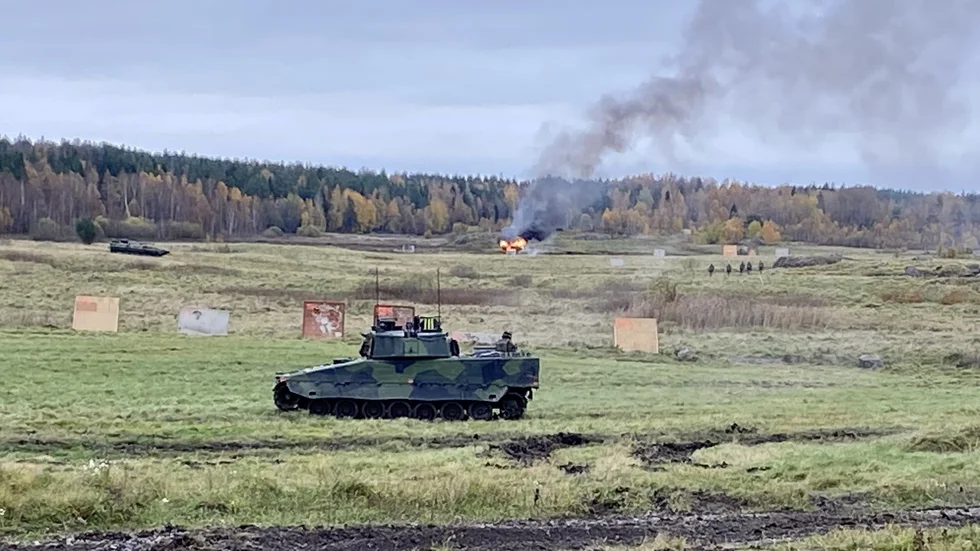 Sverige har skänkt 50 av sina stridsfordon 90 till Ukraina, ett viktigt bidrag men både Sverige och resten av EU måste göra allt vi kan för att Ukraina ska besegra det ryska angreppet. (Arkivbild)