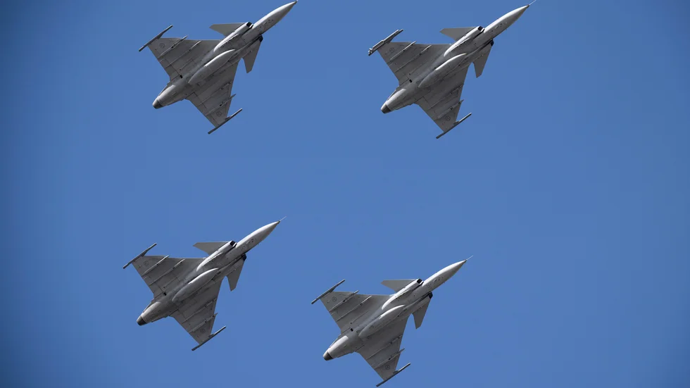 Sverige och västvärlden har inte råd att förlora fokus eller tempo i stödet till Ukraina. Därför behöver vi bidra med Gripenplan. 