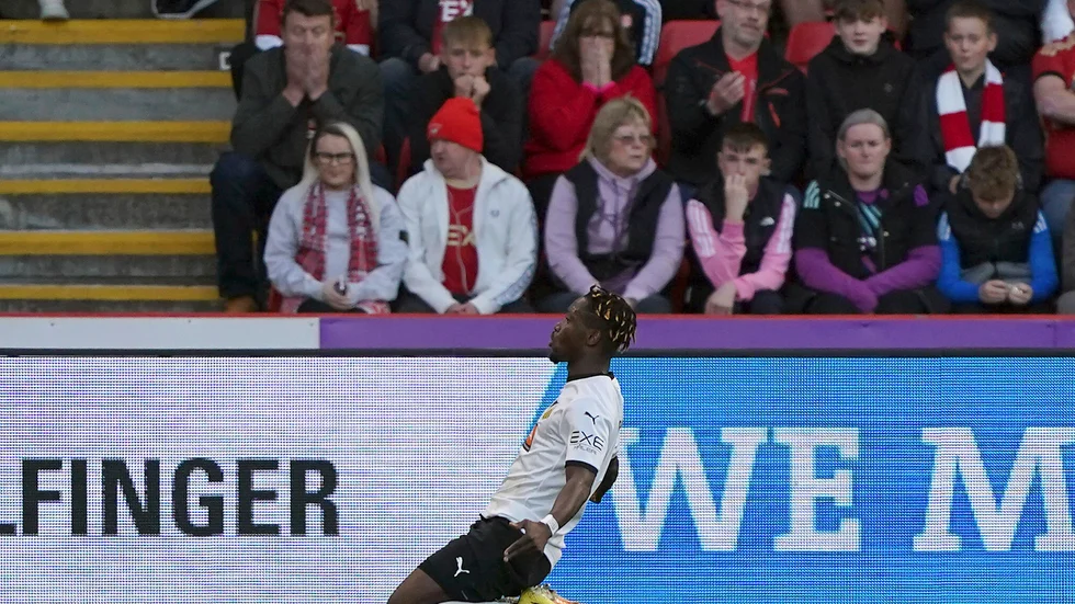 Ibrahim Sadiq flyttar till Nederländerna.