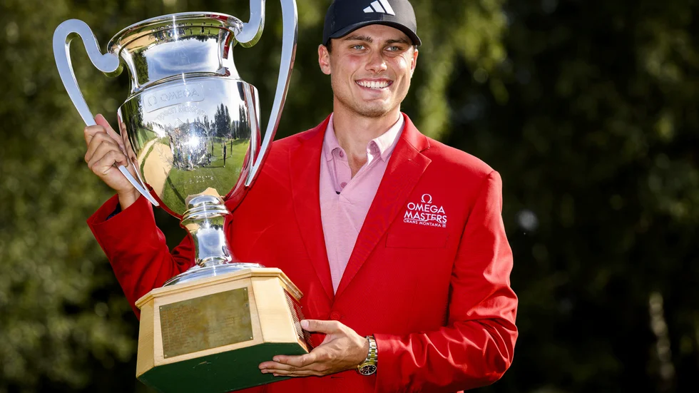 Ludvig Åberg efter sin seger i helgen. Nu får han spela Ryder Cup.
