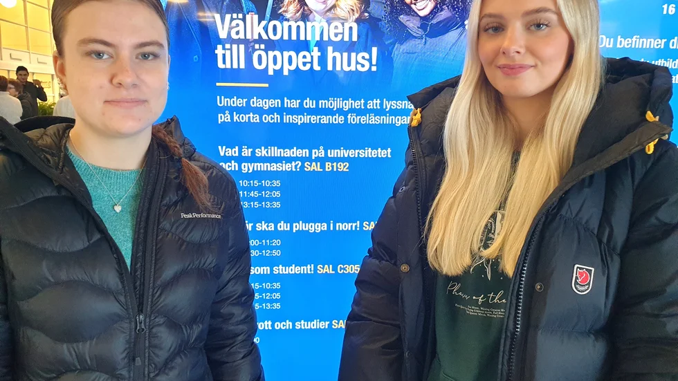 Älvsbytjejerna Emilia Södergren och Jonna Jonsson kom till LTU för att känna in miljön och få en överblick vad det fanns för program.