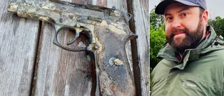 Polisen om udda pistolfyndet: "Haft den utan tillstånd"