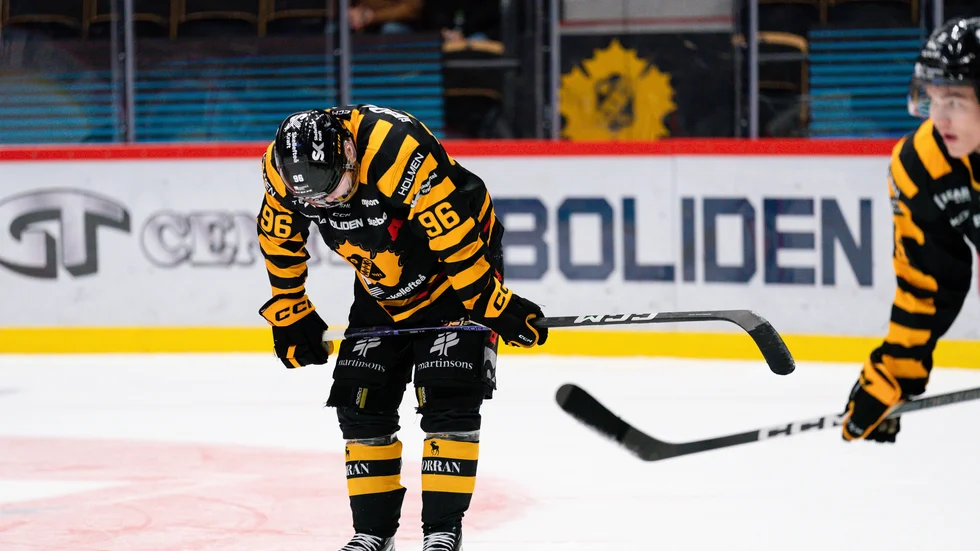 Rickard Hugg och AIK vann, men Hugg missade i praktiken ett öppet mål.