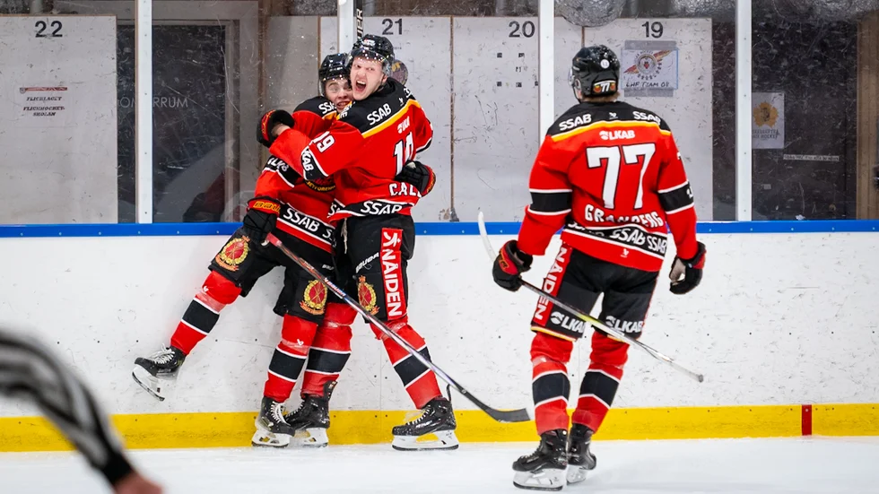 "Det känns så jävla skönt att vi grejade det, det var ju det här som var vårt mål, och vi bara vrålade ut känslorna", säger Elias Callgren.
