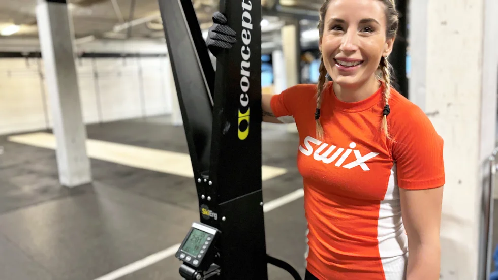 Chloé Hansson Holmqvist räds inte tuffa utmaningar. Tvärtom. Hon älskar det. Nu gör 29-åringen sig redo för Nordenskiöldsloppet och det kan också bli en start i Ski Classics.
