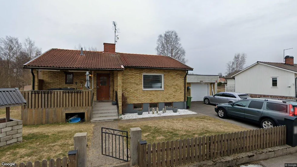 Riddarängsvägen 8
