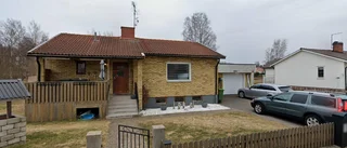 Nya ägare till 60-talshus i Mantorp - prislappen: 2 495 000 kronor