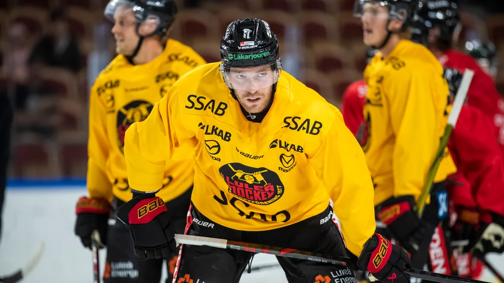 Oscar Eklind har hittat sin roll i Luleå Hockey men han menar att det finns mer att ta av framförallt i det fysiska spelet.