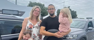 Tusentals resenärer köade för att få boka om
