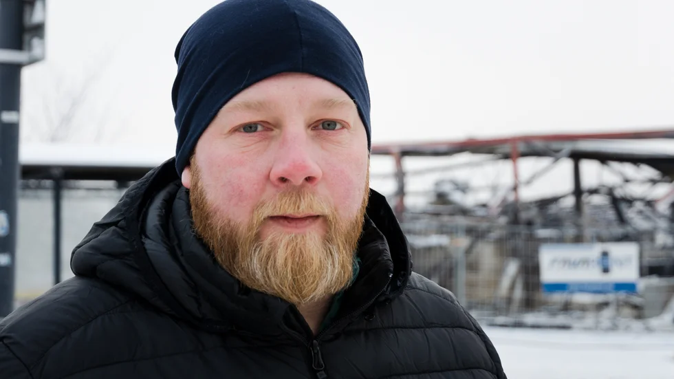 Niklas Gustafsson, ägare till Ica Supermarket i Vagnhärad som brann ner i början av december i fjol, har tackat nej till att ta över gamla Hemköps lokaler. "Investeringen är för stor."