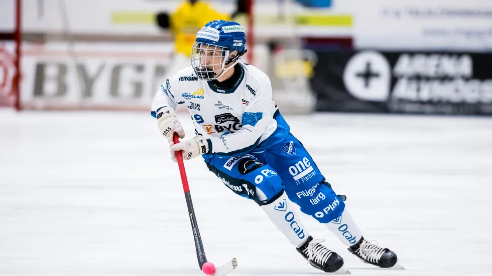 Albin Rohlén gjorde 1-0 för IFK Motala i inledningen på matchen mot Rättvik. Hemmalaget vände, men IFK Motala kunde vända igen.
