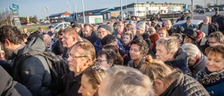 Rusning till nyöppnad loppis på Skarphäll 
