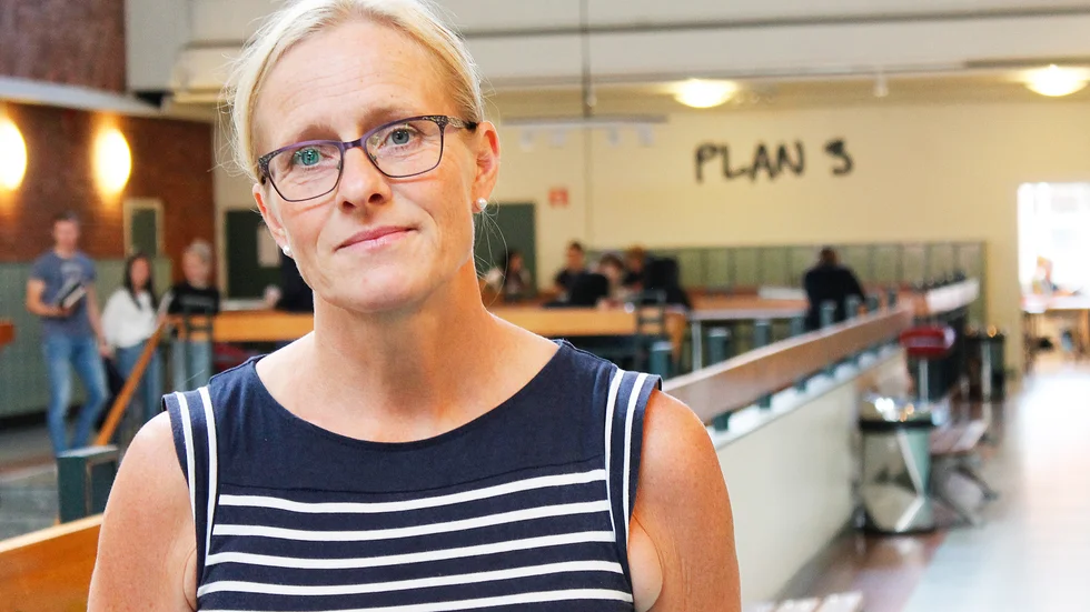 Den försenade skolskjutsen skapar en stor stress för hela Gabriella Jarls familj.