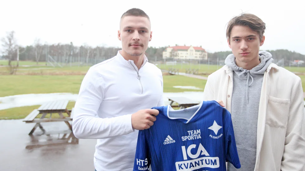 Felix Wall och Hugo Rödlund är två av spelarna som ska lira för IFK Eskilstuna i tvåan. 