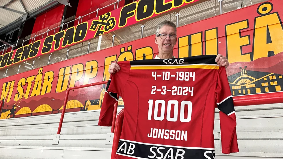 Kent Jonsson har 1000 skäl att vara stolt över sitt supporterskap. I 40 års tid har han stöttat Luleå Hockey från ståplatsläktaren.