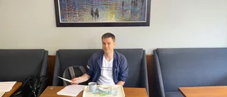 Sjuksköterskan David ville sänka sin lön – fick nej från Ackis