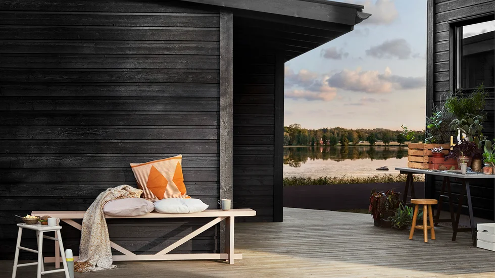 Hos Materialmännen finns fasad- och terrassfärg för olika behov. 
