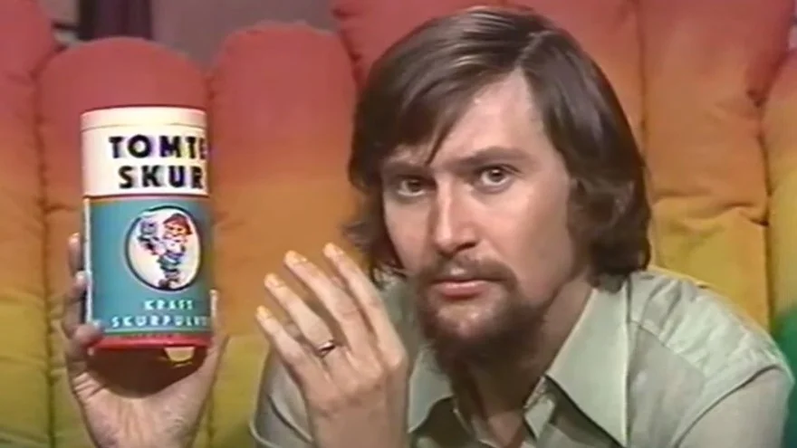 Stefan Mählqvist i tv-rutan 1980 under ett avsnitt av "Boktipset" (skärmdump från Youtube).