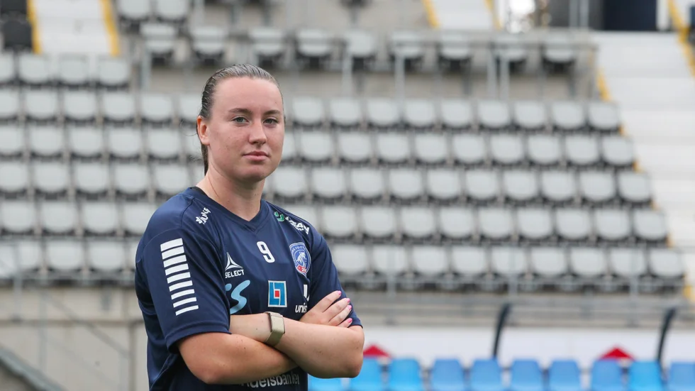 Nya LFC-spelaren Aimee Claypole hoppas hinna bli spelklar till på lördag. I övrig har LFC tillgång full trupp berättar tränaren Rafael Roldan.