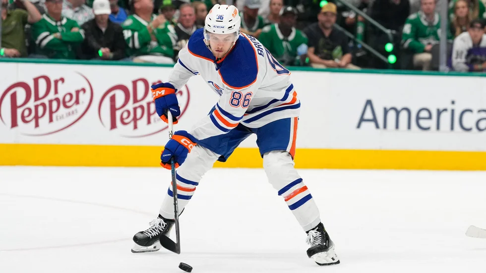 Philip Broberg är klar för St Louis Blues. Där blir han den tredje spelaren i årets lag med bakgrund från Skellefteå AIK.