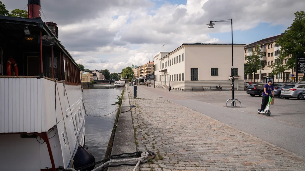 Hamnplan i Uppsala har ett magiskt och lättillgängligt läge, perfekt för stadens konstmuseum, skriver Christian Chambert, konstkritiker.