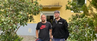 De renoverar och satsar i Överum – tog över omskrivna hyreshuset
