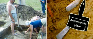 Mängder av flintyxor begravdes vid kusten – gåta för arkeologerna