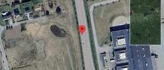 Stopp på väg 50 på grund av trafikolycka med en lastbil och en personbil