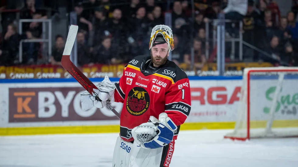 "Jag gör vad jag kan, ber till gudarna, och hoppas att agenten hör av sig om två eller tre månader och har roliga nyheter", säger David Rautio.