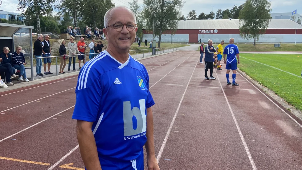 Claes Urban Boström, 65 år ung, var tillbaka på Vasavallen. Den före Viljanforwarden nöjer sig med en mer defensiv roll i gåfotboll.