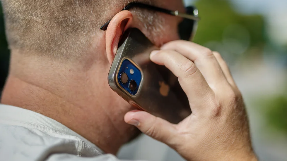 Mannen blev lurad via telefon. Bilden är en genrebild.