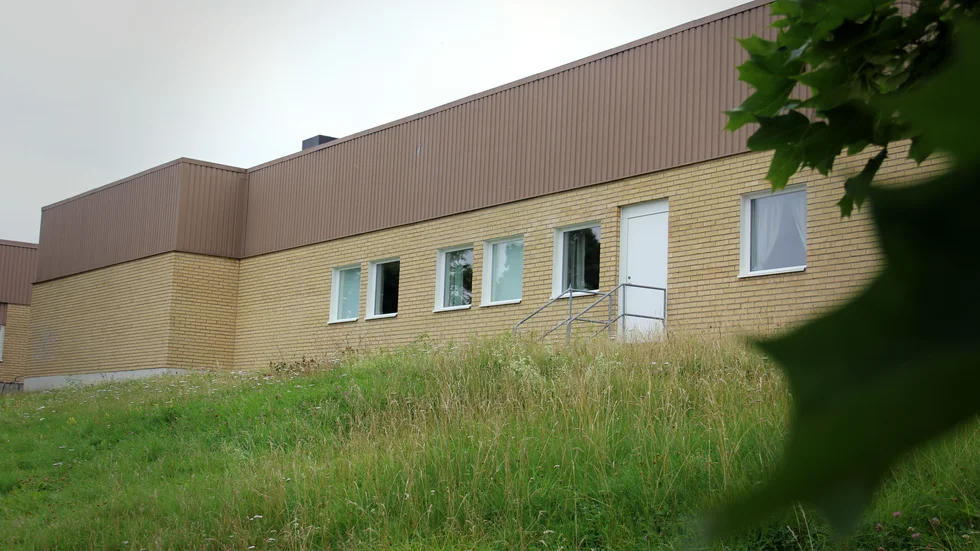 Under lördagen häktades två unga män för grovt rån efter en polisinsats i Björklinge.