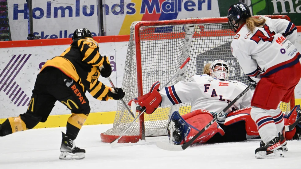 Nicoline Söndergaard Jensen lurade först ned Falumålvakten till 2–0 – och satte sedan 4–0 i tredje perioden. Det i sin första match tillbaka efter skadan.