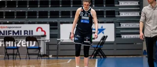 Fotskada stoppar stjärnan från spel i den andra kvartsfinalen