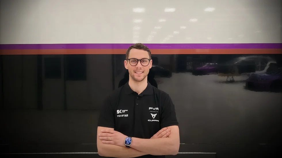 Anton Marklund är klar för att köra STCC kommande säsong, i samma team som Robert Dahlgren. ”Ska bli sjukt kul”, säger Marklund.