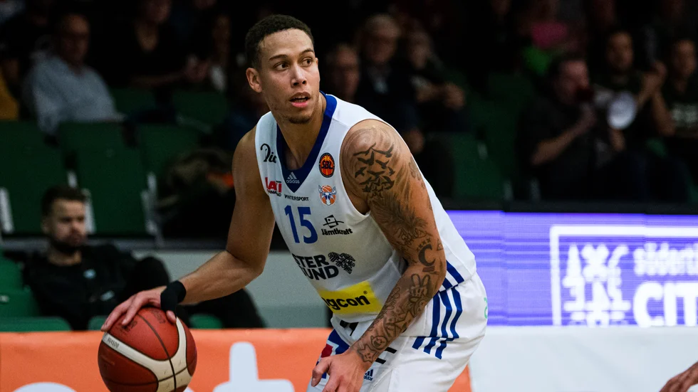 Pierre Hampton vände hem till Sverige 2020. Sedan dess har han varit en av SBL:s främsta svenska spelare för Jämtland. Nu flyttar han till Norrköping.