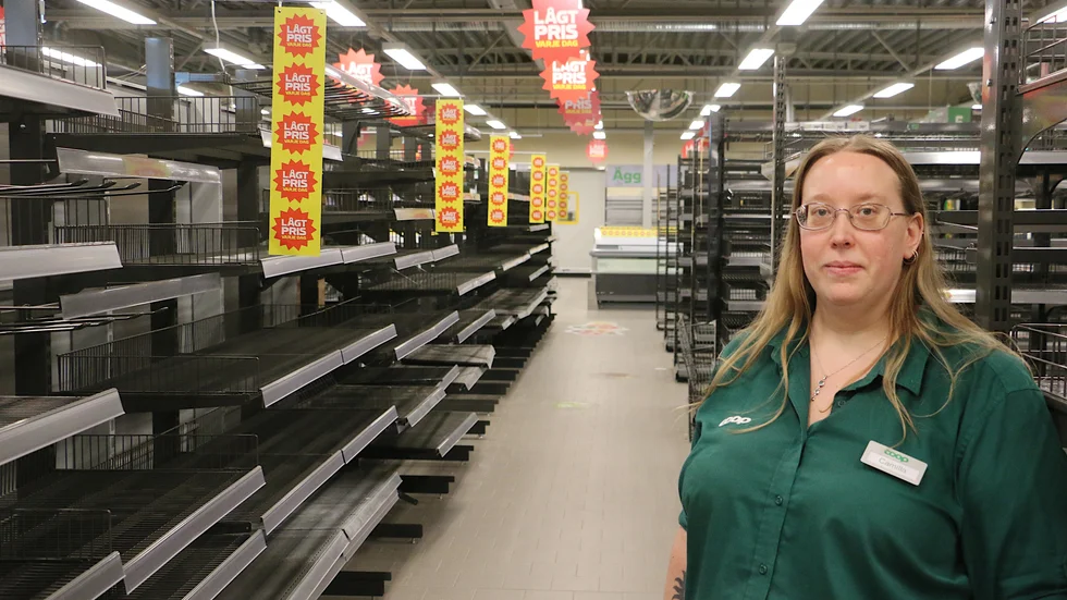På knappt en arbetsvecka tömdes butiken. Egentligen var det meningen att utförsäljningen skulle pågå veckan ut. Men fredagen blir sista dagen, berättar butikschefen Camilla Hjelte.