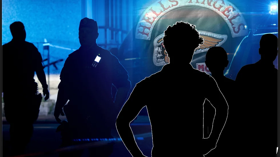 Hoten mot poliserna skedde i samband med ett fordonsstopp.