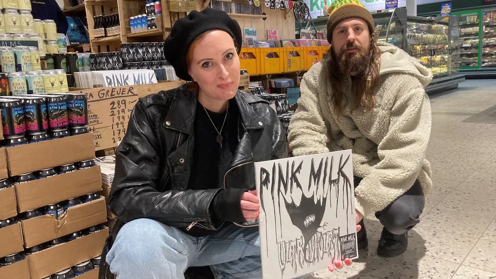 Maria och Edward Forslund kunde på fredagen äntligen släppa nya plattan "Ultraviolet" som vinylalbum.