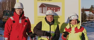 Här tas första spadtaget för nya stationen : "Måste dra i gång för att se hur marken faktiskt är"