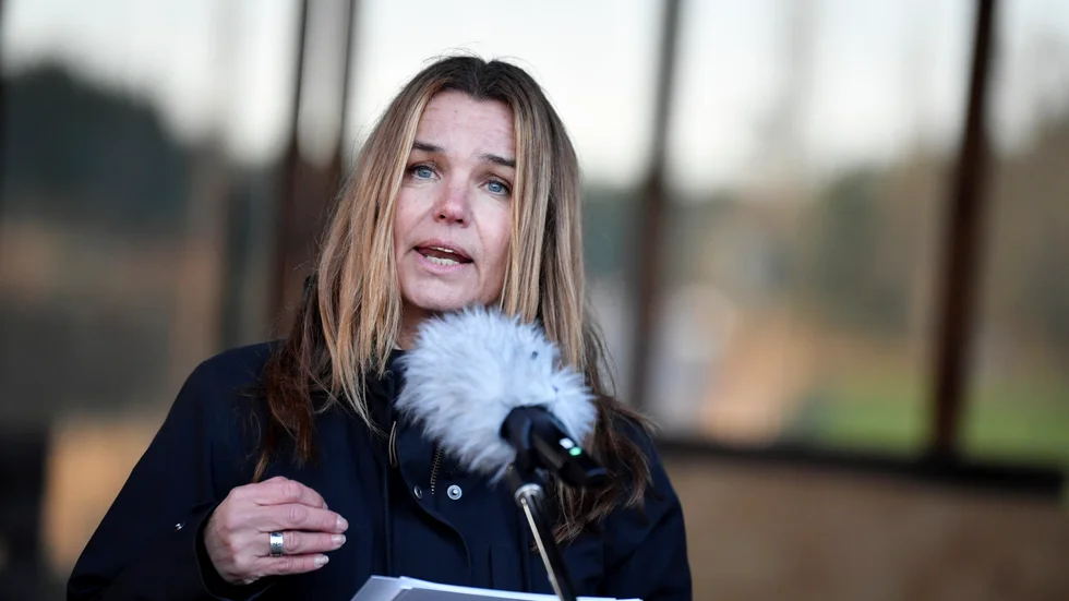 Enligt landsbygdsminister Anna-Caren Sätherberg (S) pågår just nu ett intensivt arbete från regeringshåll för att komma fram till olika åtgärder som skulle kunna underlätta för landets lantbrukare.