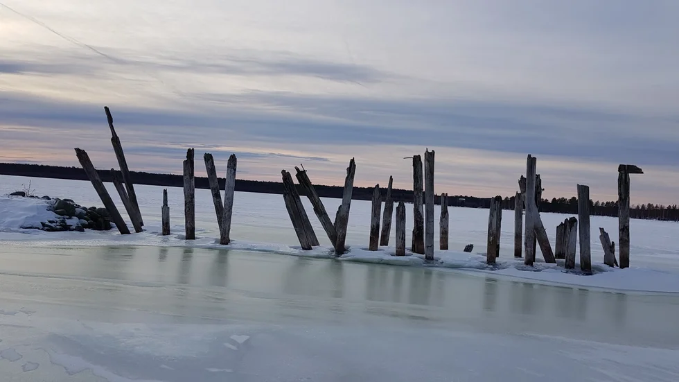 Resterna av Luleå järnverks kaj i Karlsvik.