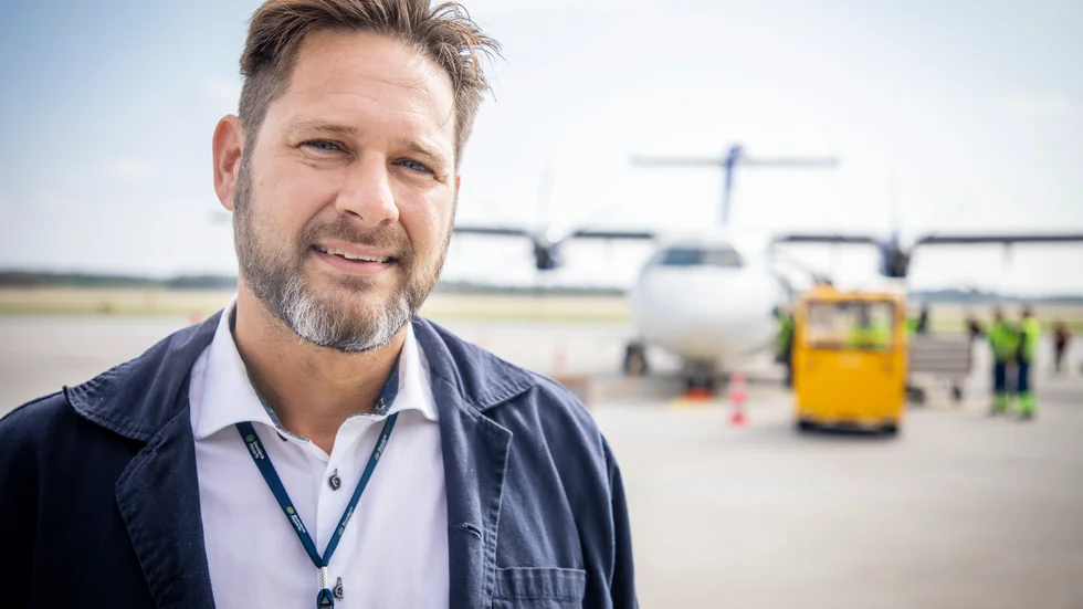 Gunnar Jonasson, flygplatschef i Visby, konstaterar att det bara var en försening under fredagen på grund av BRA:s meddelande att de behövde en rekonstruktion. 