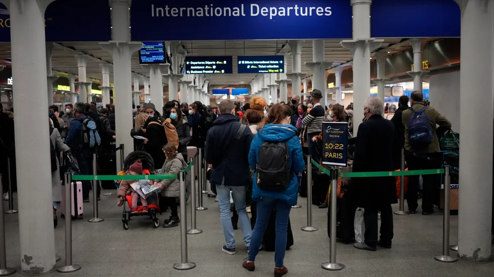 Blir det åter rusning till Eurostar-tågen under Engelska kanalen? Bilden är från Saint Pancras-stationen i London den 17 december, då många ville åka innan gränsen stängdes.