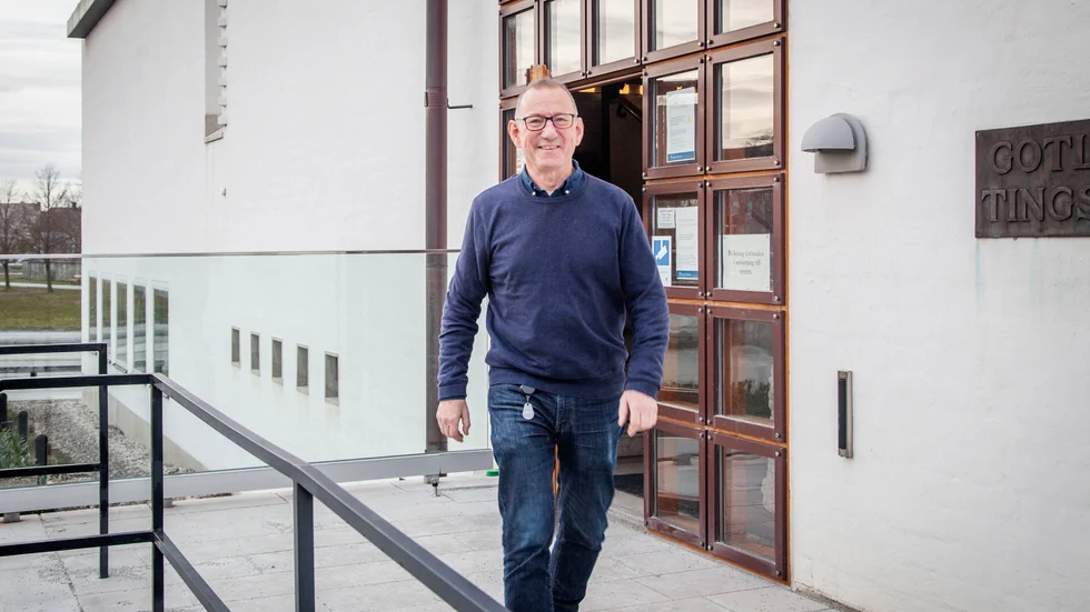 Per Sundberg är lagman vid Gotlands tingsrätt. Han dömer ut de nuvarande lokalerna, som invigdes 1962. För få och för små salar, dålig tillgänglighet och brister i säkerheten. Domstolsverket planerar nu att omlokalisera rätten.